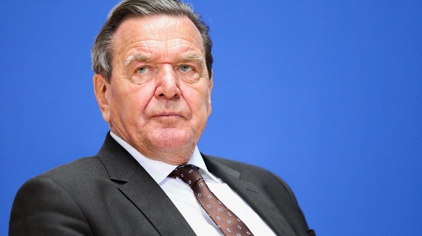 Gerhard Schröder wird als Konzernboss zu sehen sein.