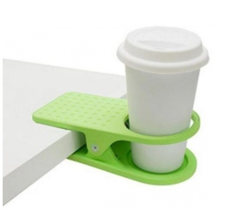 Wo soll ich nur den Kaffee hinstellen? Wieso sollte ich ihn auf den Tisch stellen, wenn es doch diesen genialen Halter gibt?