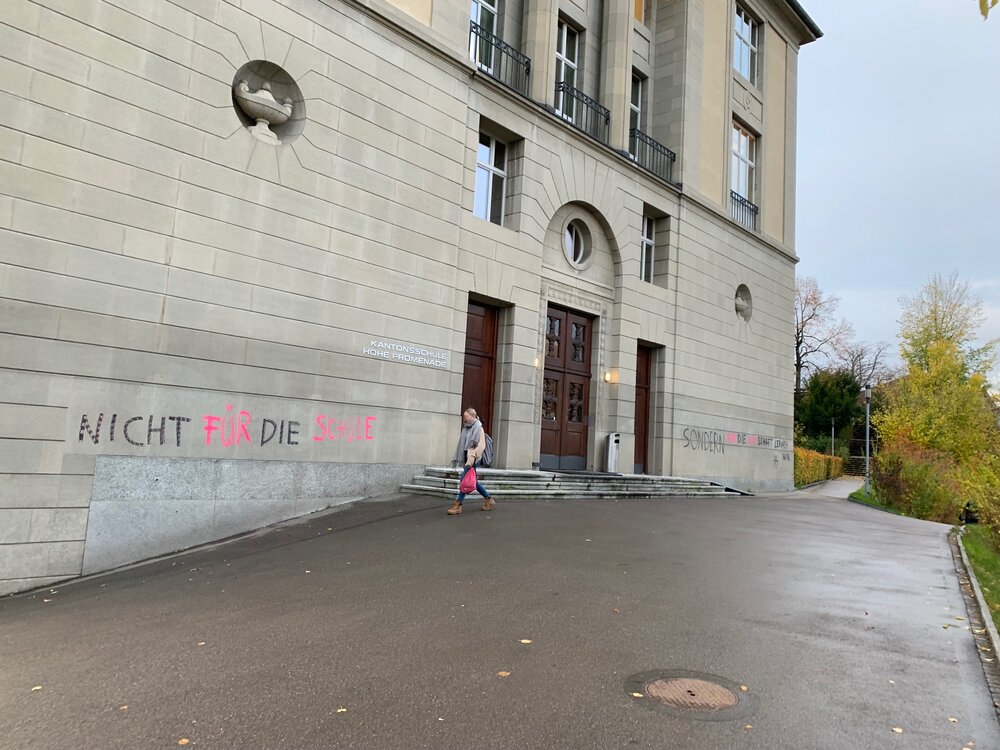 Plötzlich im November: «Nicht für die Schule, sondern für die Wirtschaft lernen wir.»